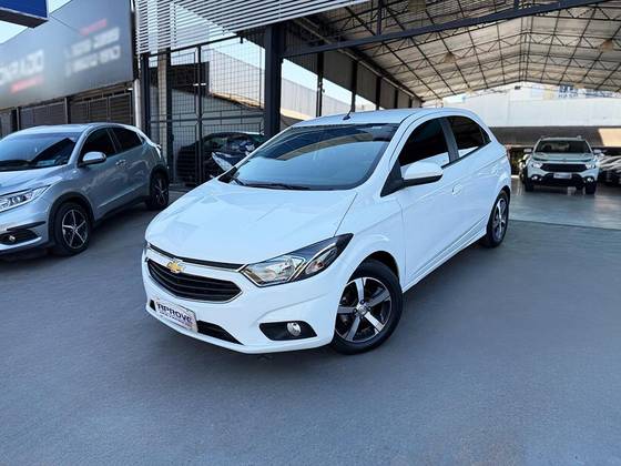CHEVROLET ONIX 1.4 MPFI LTZ 8V FLEX 4P AUTOMÁTICO CHEVROLET ONIX 1.4 MPFI LTZ 8V FLEX 4P AUTOMÁTICO